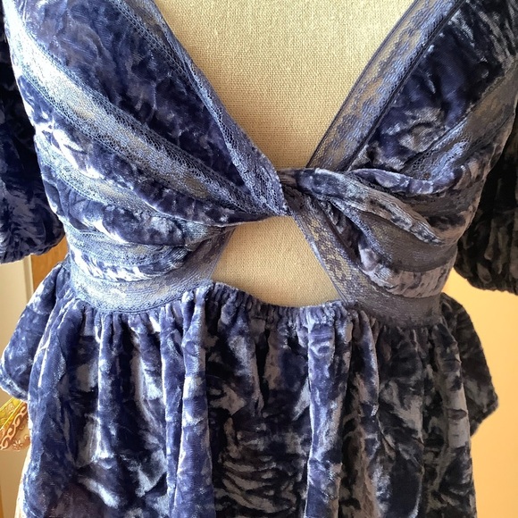 FREE PEOPLE Yours Truly Velvet Top in Wild Moon Size S - Picture 10 of 16